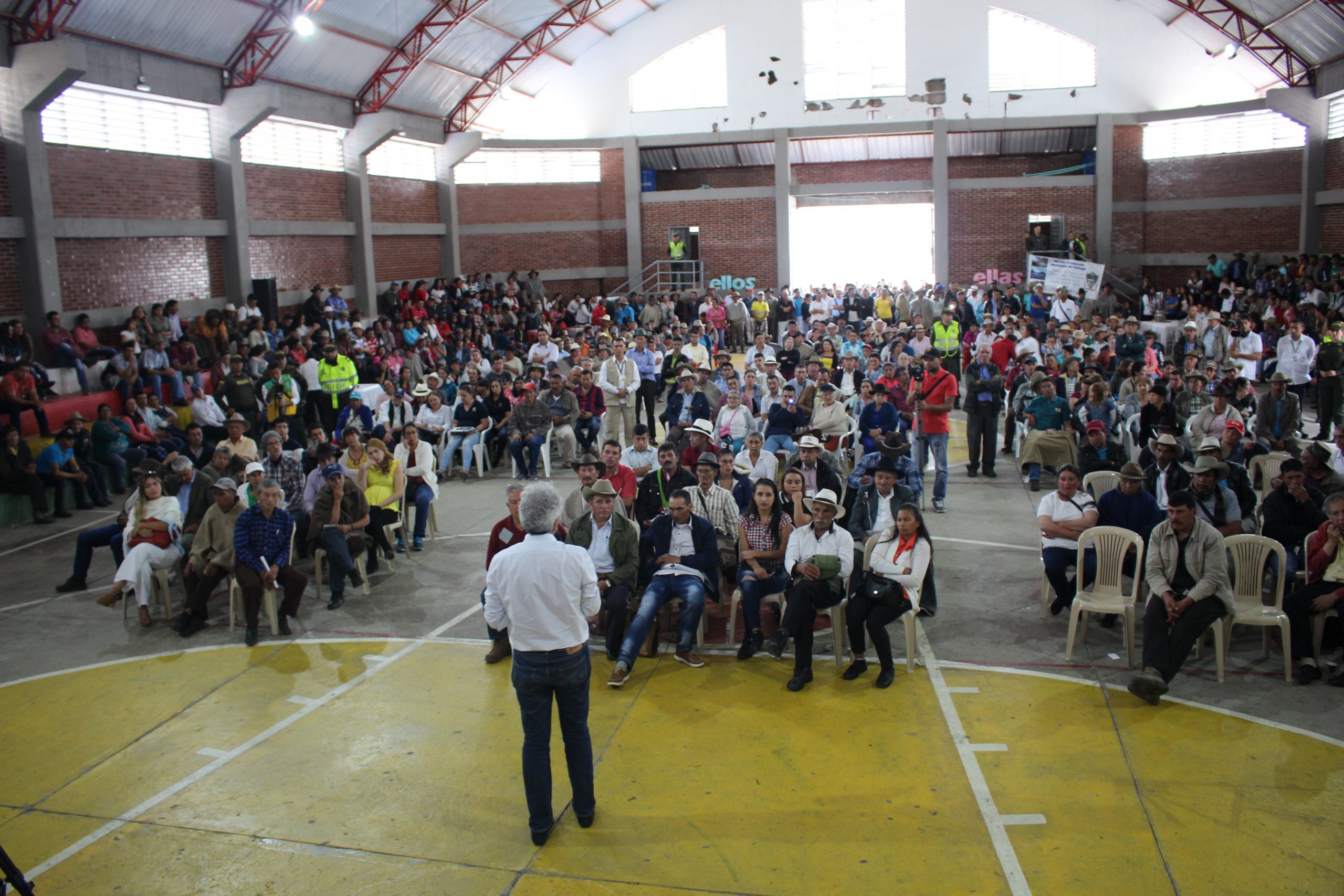 Ante 2.000 personas, Minambiente expone lineamientos para la conservación de páramos