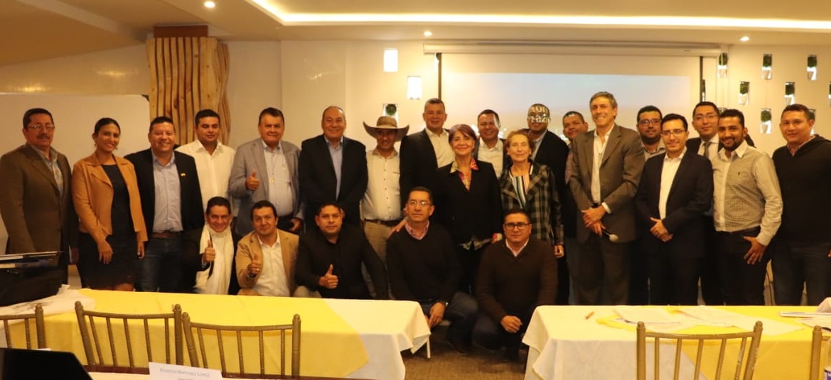 Autoridades locales de la Amazonía firman el Gran Pacto por la deforestación cero
