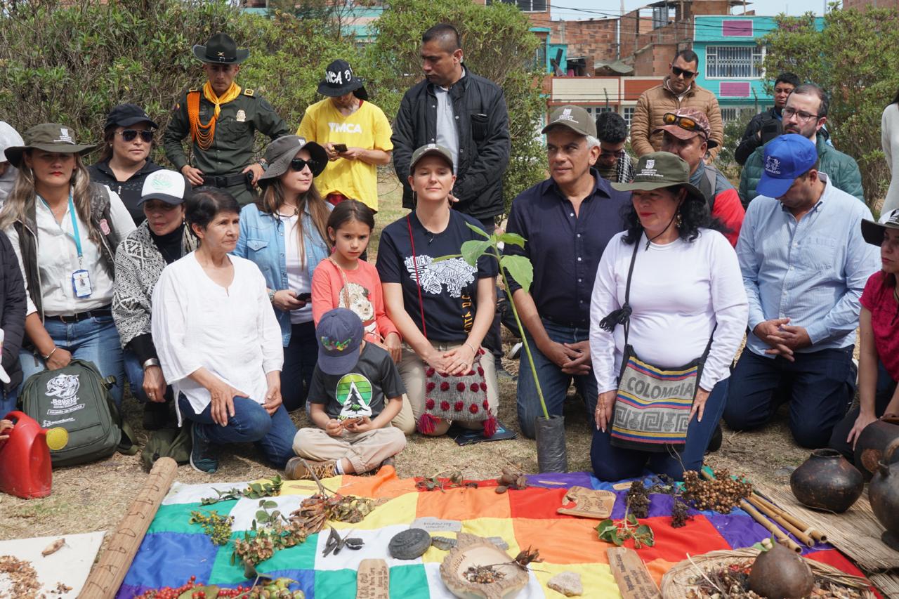 MinAmbiente celebró el Día Mundial de los Humedales en Tibanica y reiteró invitación para que más ciudadanos se unan a la Gran Sembratón de marzo