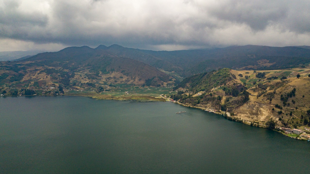 MinAmbiente evalúa las condiciones del Lago de Tota