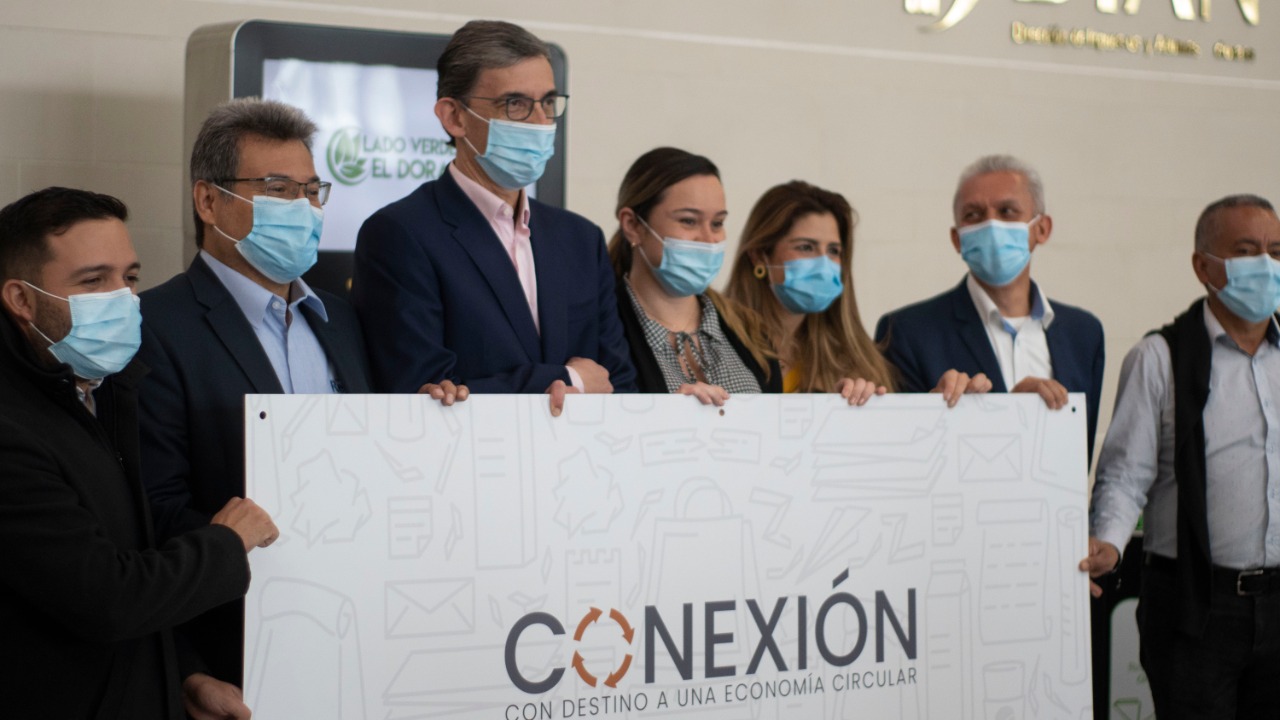 Aeropuerto El Dorado y ANDI: aliados de la estrategia de economía circular que lidera el Minambiente