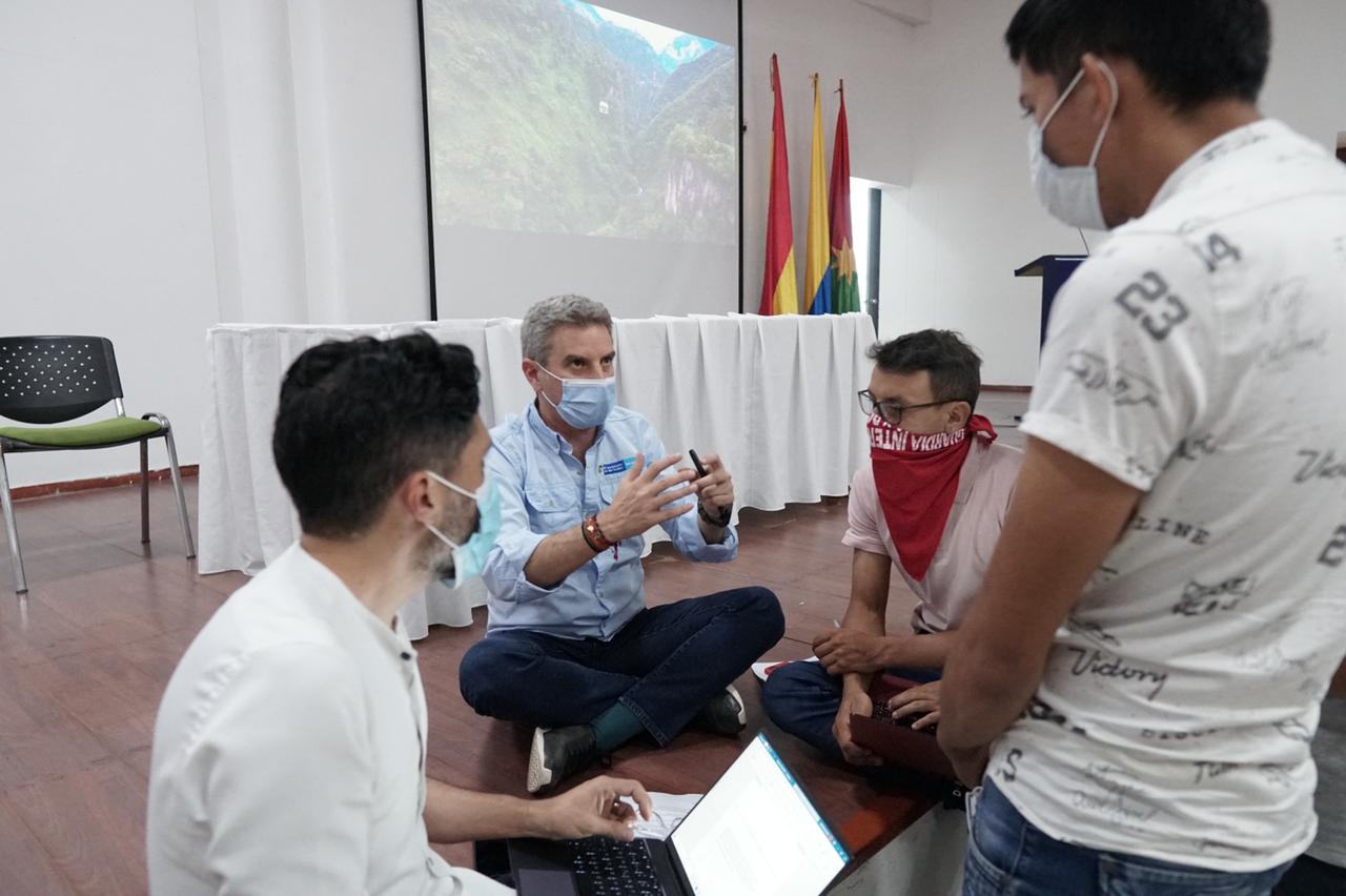 “No a los bloqueos, sí a la marcha pacífica y a las oportunidades”, dijo el ministro Correa a jóvenes de Casanare