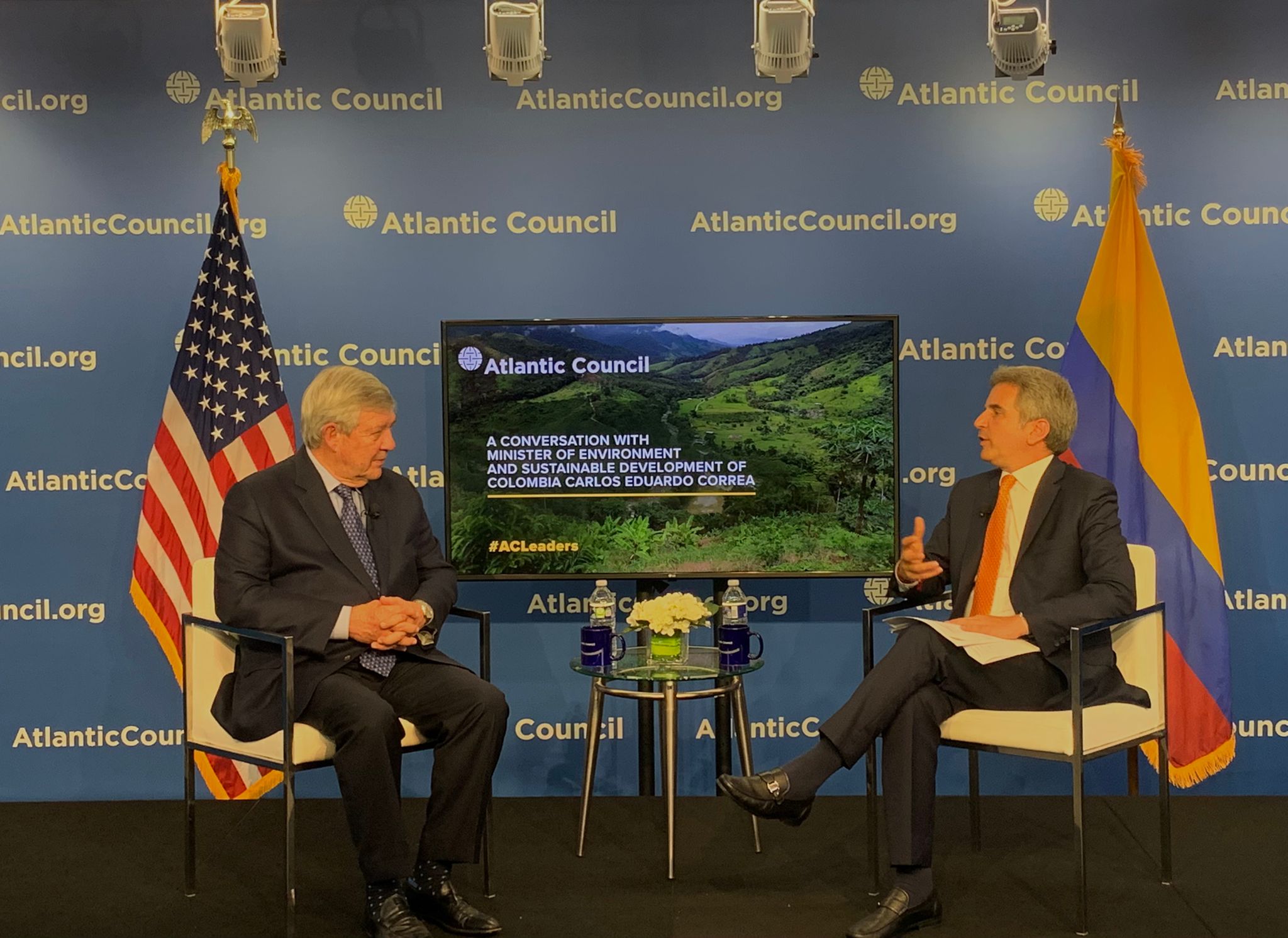 Ministro Correa visibiliza en Washington los logros y retos ambientales de Colombia