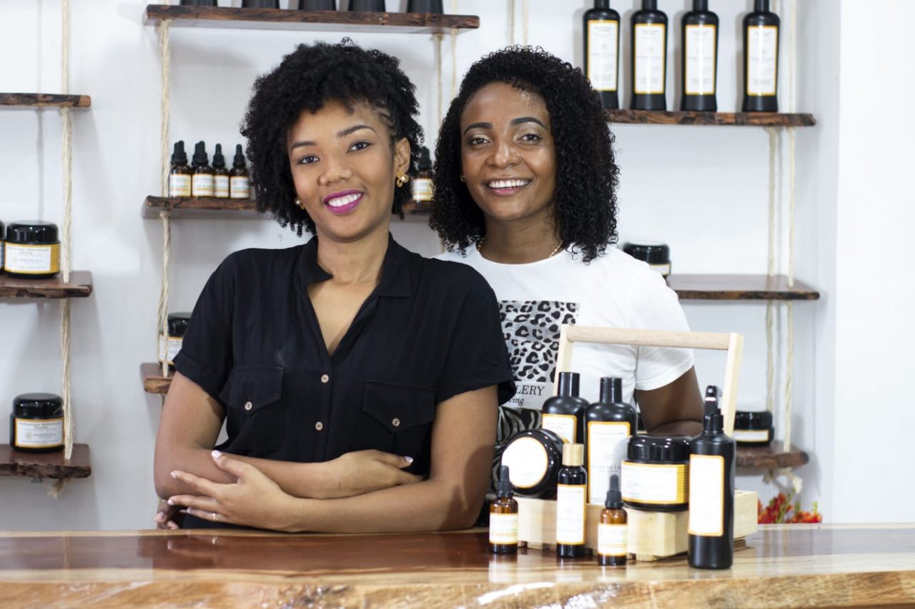 El negocio verde que revitaliza el cabello de las mujeres colombianas