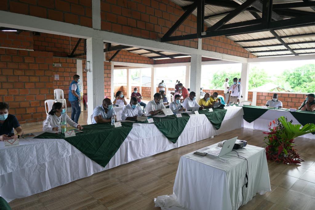 Viceministro Galarza discutió agenda ambiental en Nuquí y escuchó a las comunidades