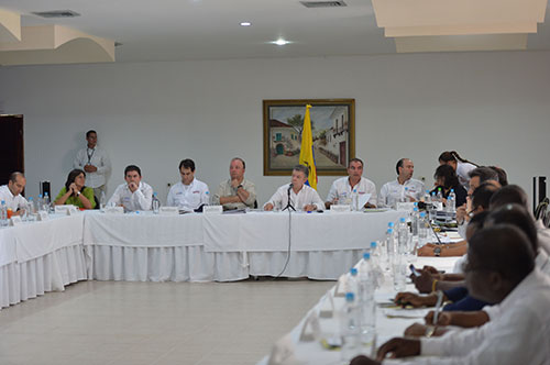 Gobierno Nacional acompaña a comunidad de Tumaco: Ministro de Medio Ambiente