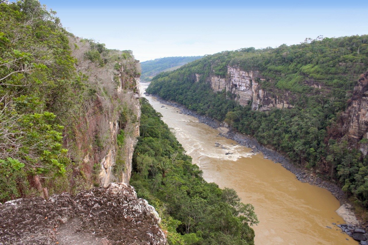 Gobierno Nacional anuncia el inicio de los primeros sobrevuelos en el Parque Nacional Natural Serranía de Chiribiquete