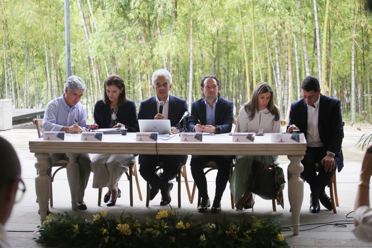 Gobierno Nacional presenta el estado de la calidad del aire en Colombia y la primera Estrategia Nacional de Calidad del Aire del país