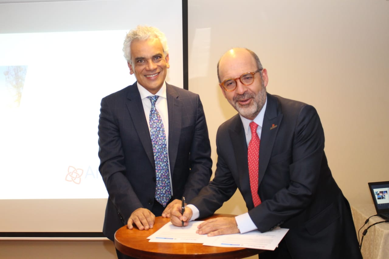 Minambiente firmó acuerdo con las empresas de servicios públicos y comunicaciones para que implementen la Economía Circular