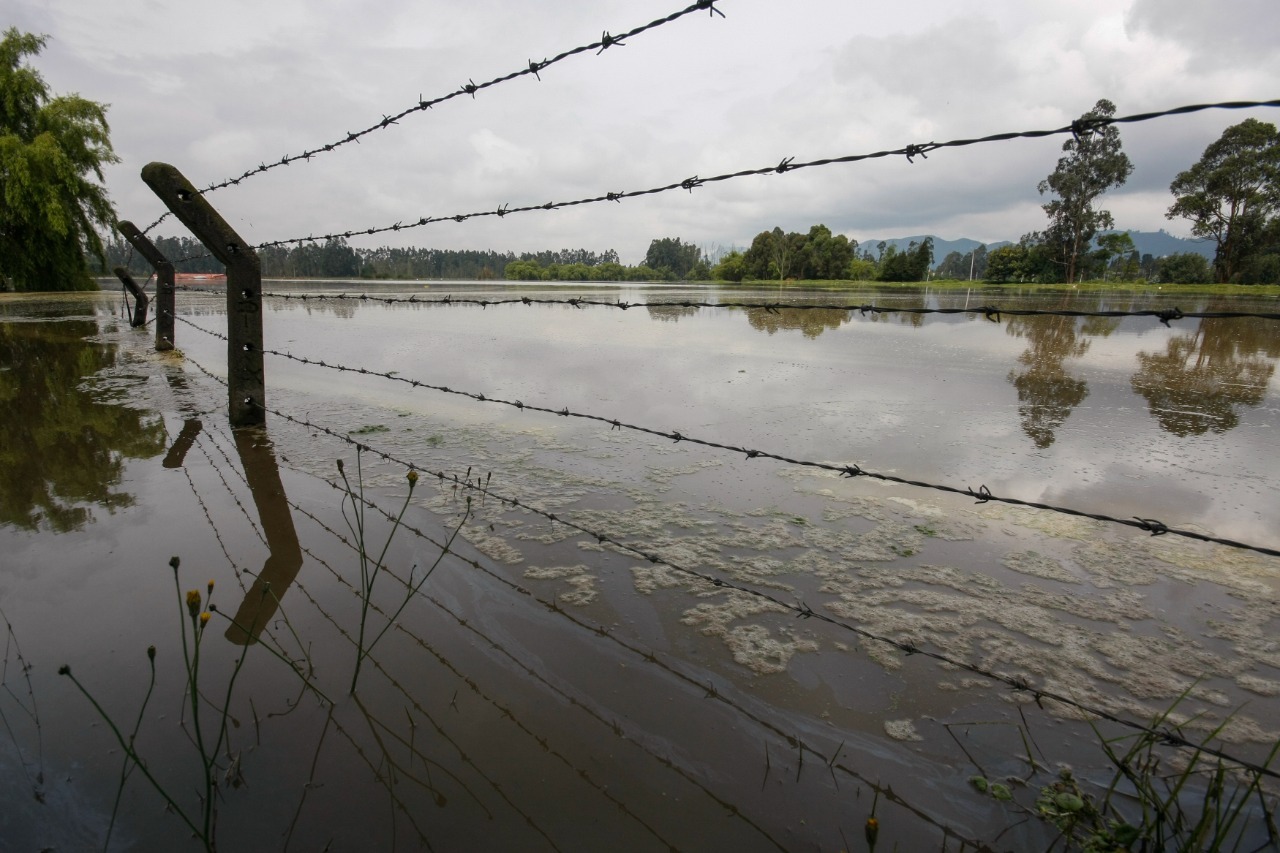 pequeña zona rural inundada