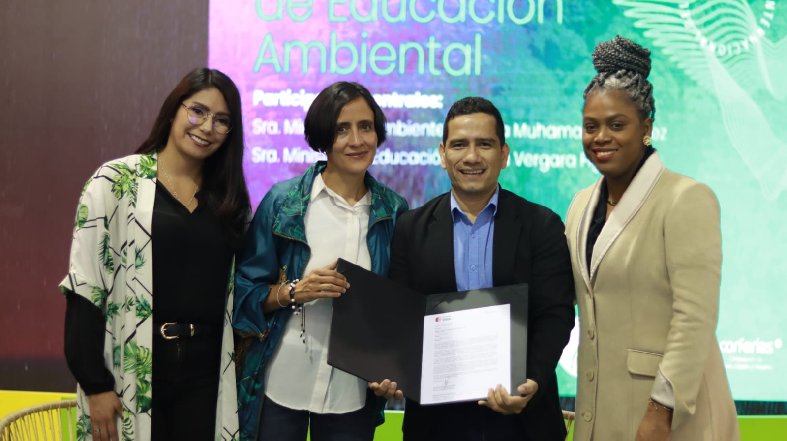 Programa Nacional de Educación Ambiental beneficiará a más de 5.000 instituciones educativas y 13 territorios priorizados en el país
