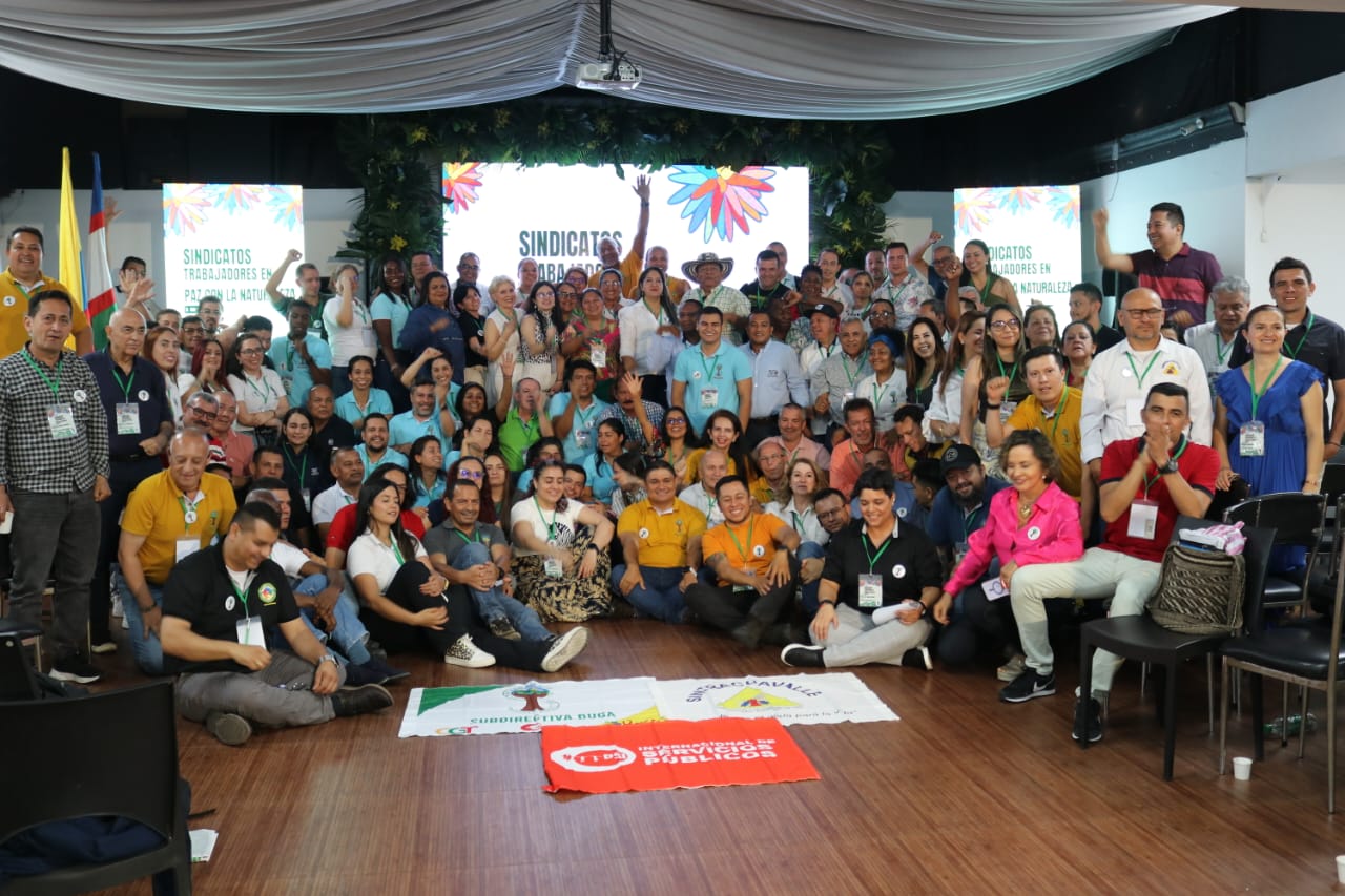 Sindicatos del mundo declaran su compromiso de Paz con la Naturaleza