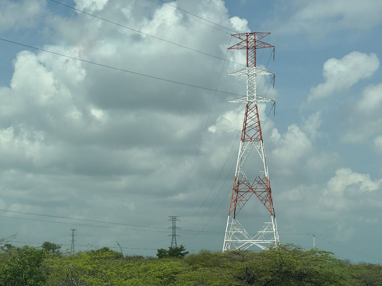 ANLA habilita proyecto de línea eléctrica de conexión para parques eólicos en La Guajira
